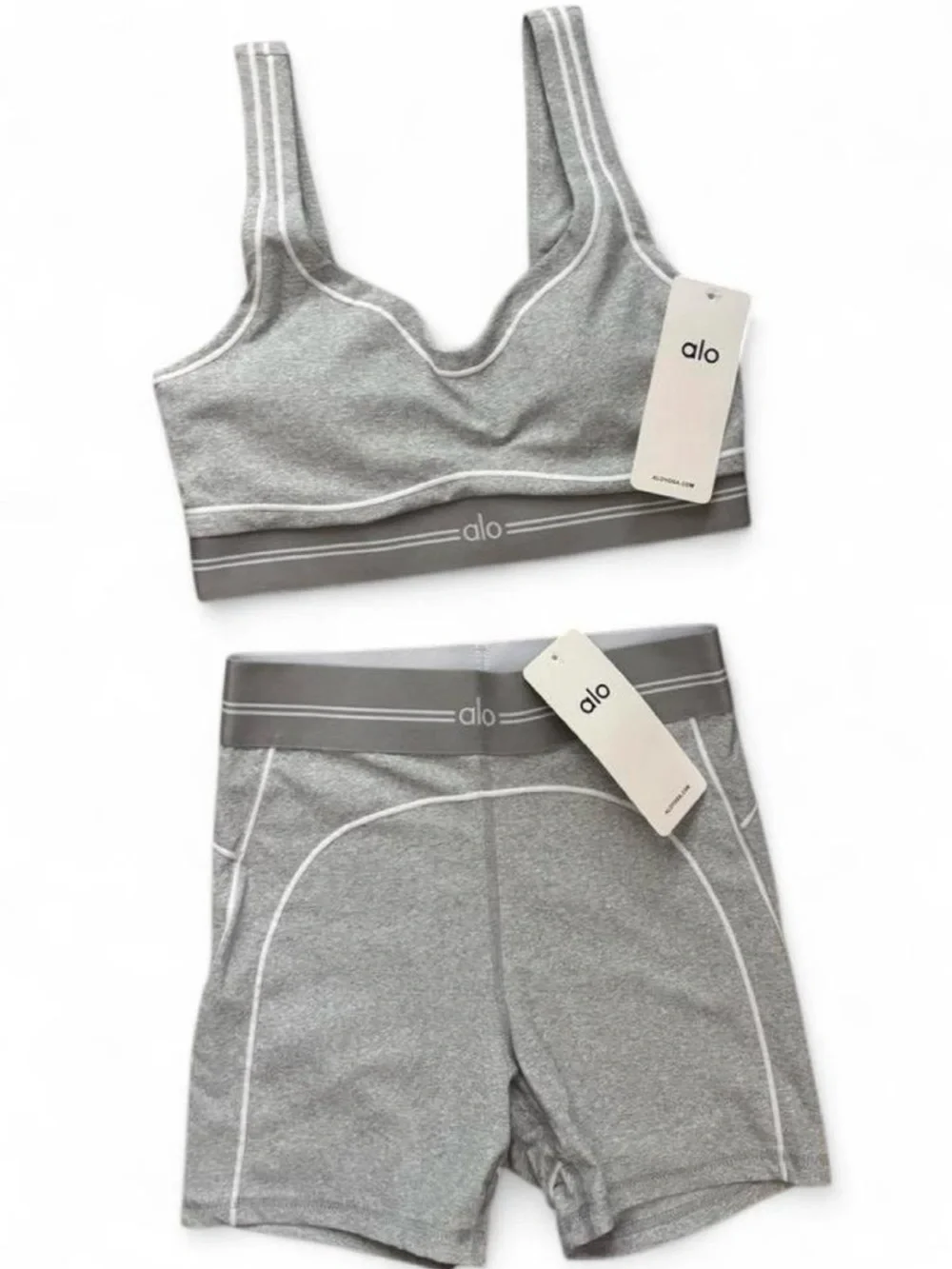 Alo Yoga Heart Throb Shorts Set Gray Size M